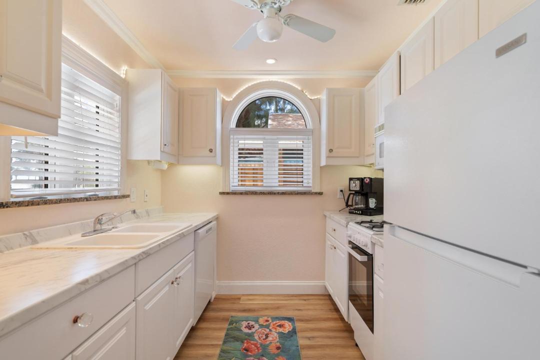 Photo of Kitchen in Treasure Island