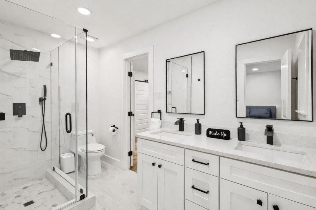 Photo of Bathroom in Farmers Branch