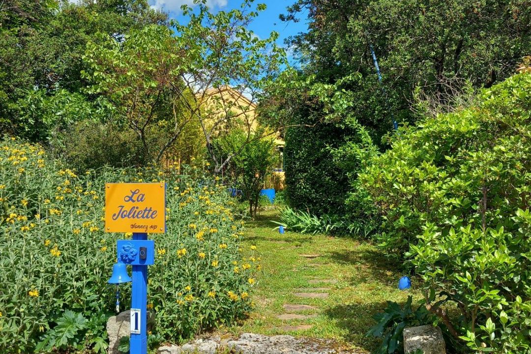 Photo of Outdoor in Junas