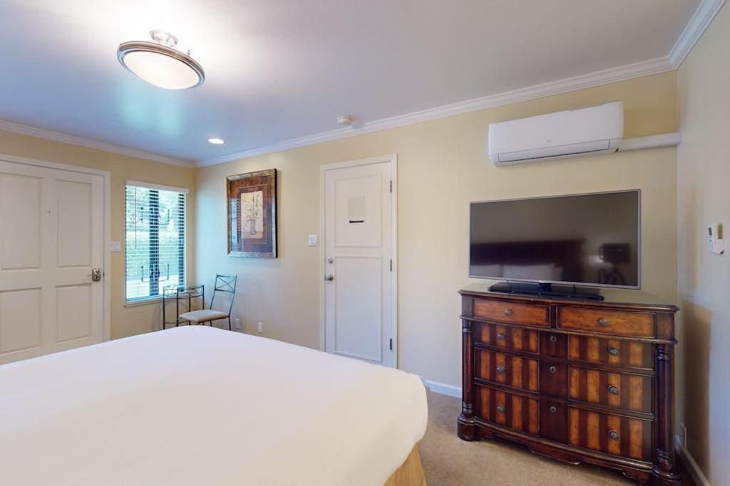 Photo of Bedroom in Napa