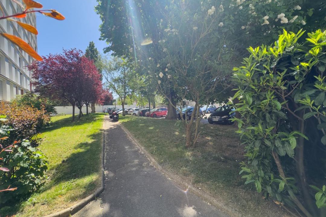 Photo of Others in Villejuif