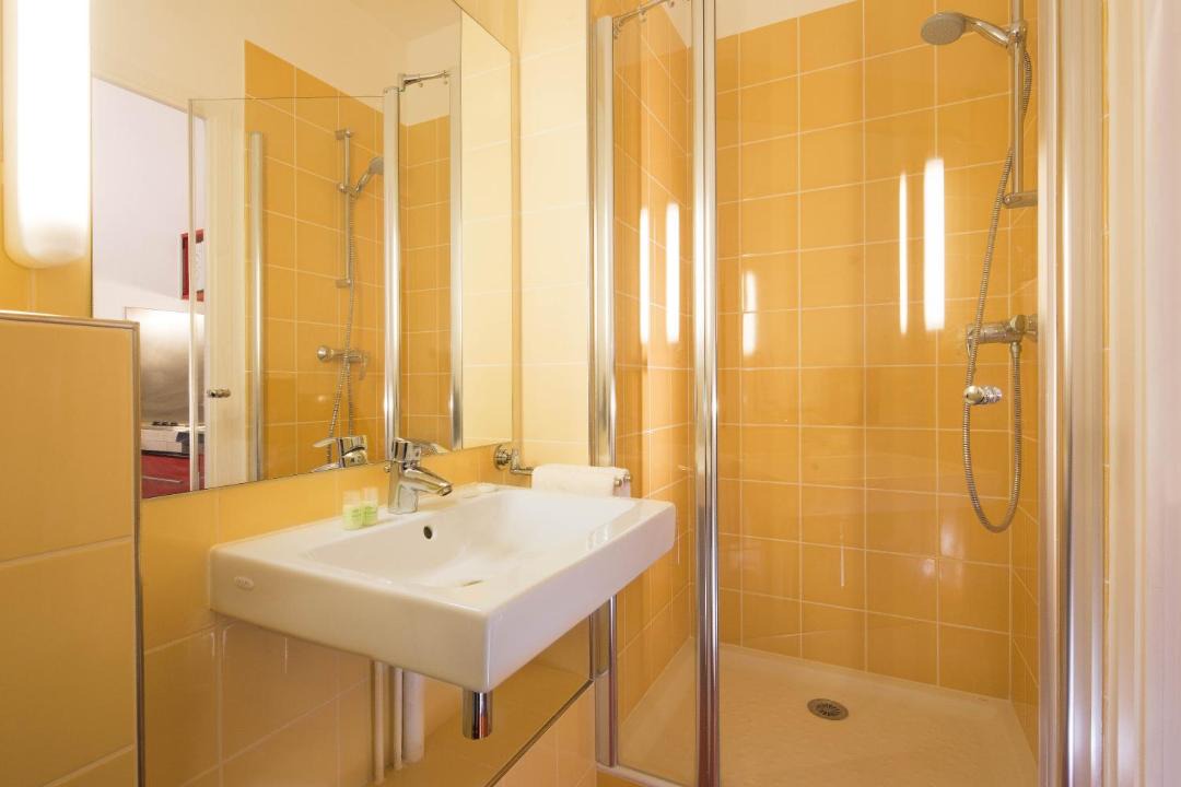 Photo of Bathroom in Grenelle