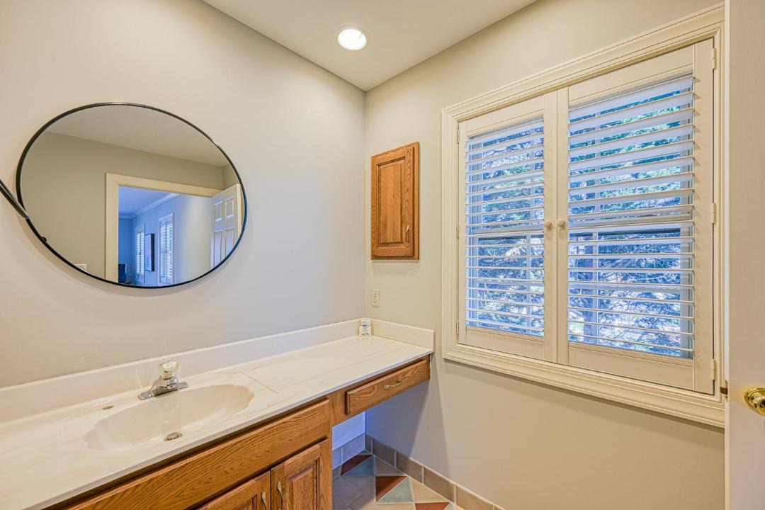 Photo of Bathroom in Huddleston