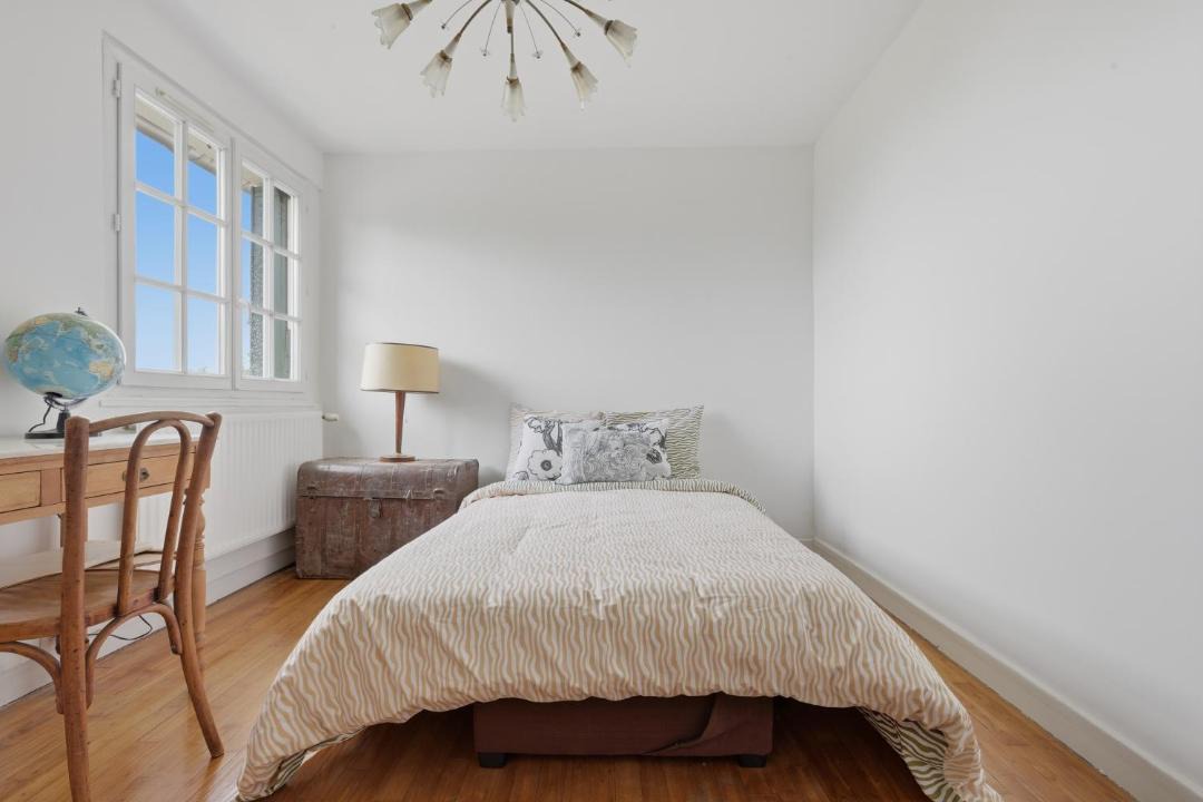 Photo of Bedroom in Issy-les-Moulineaux