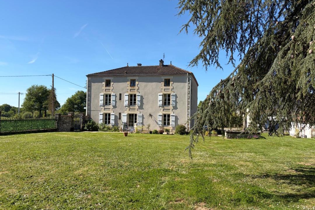 Photo of Others in Bussiere-Poitevine