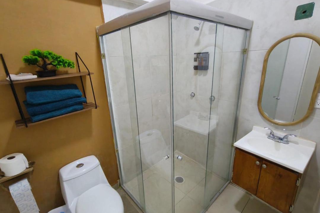 Photo of Bathroom in Anton Lizardo