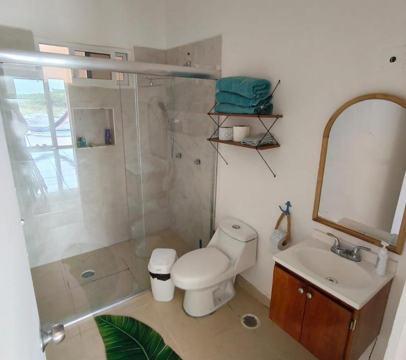 Photo of Bathroom in Anton Lizardo