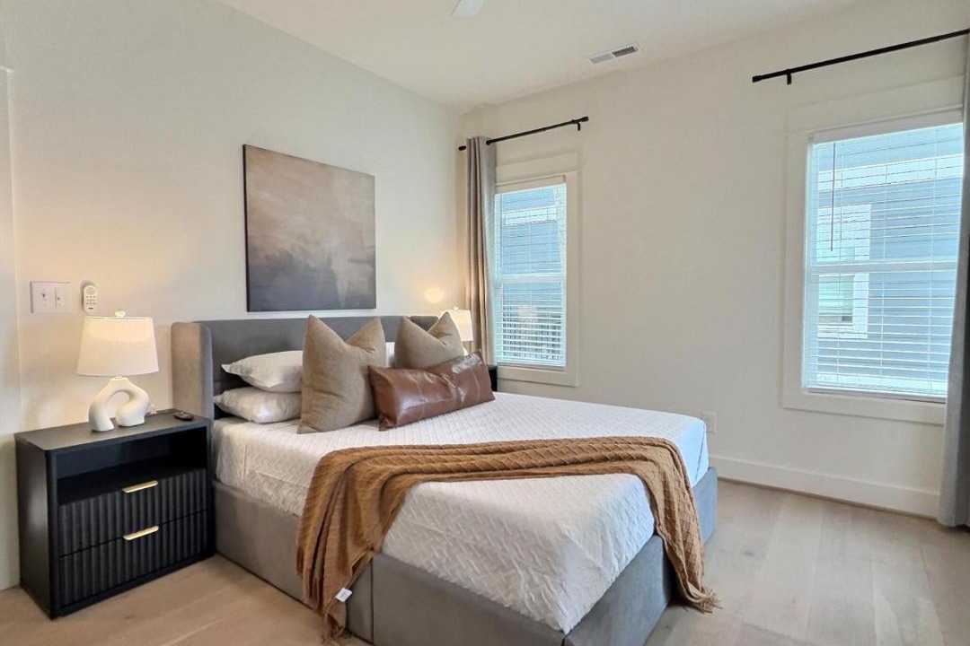 Photo of Bedroom in Forest Park