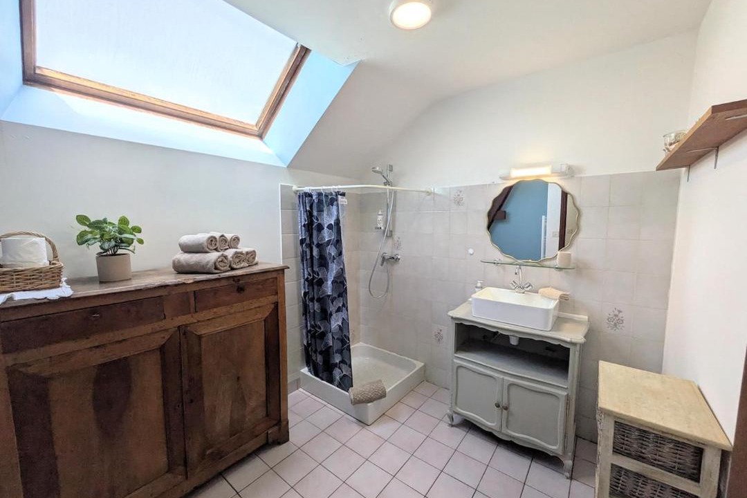 Photo of Bathroom in Recoules-Previnquieres
