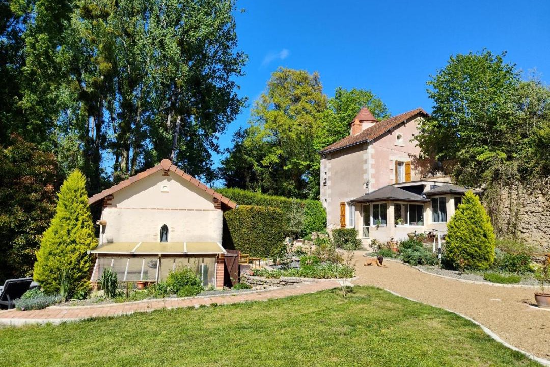 Photo of Others in Francueil