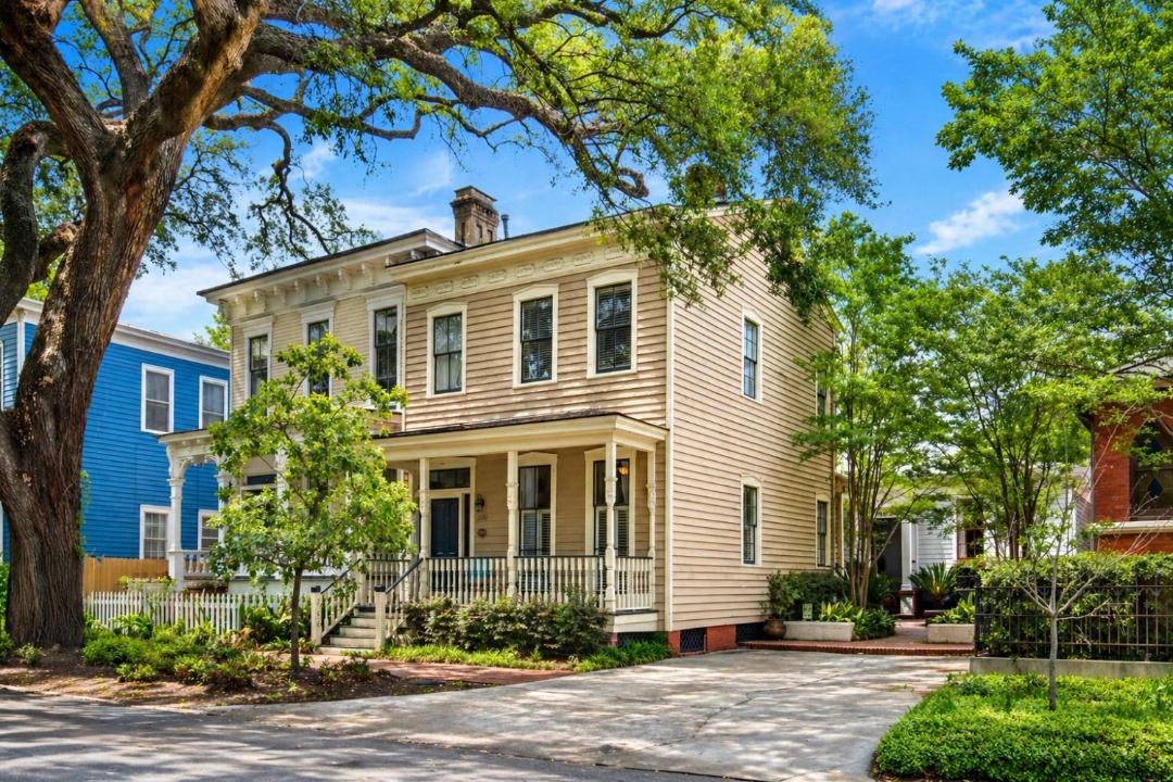 Photo of Others in Savannah Victorian District