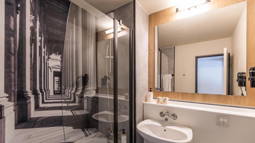 Photo of Bathroom in Le Blanc-Mesnil