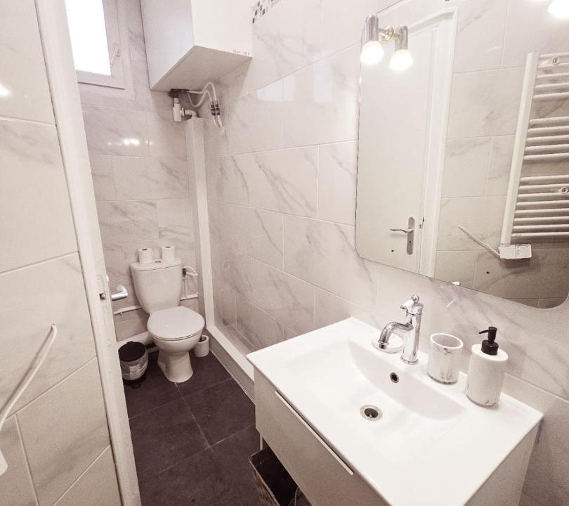 Photo of Bathroom in Saint-Ouen