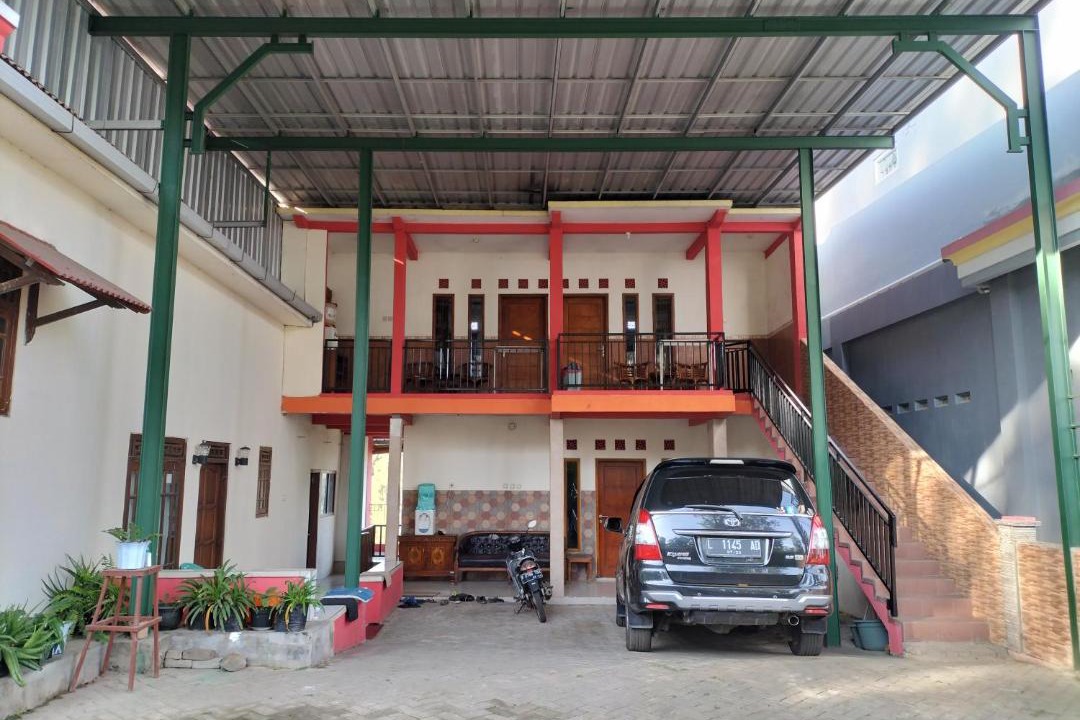 Photo of Others in Tosari
