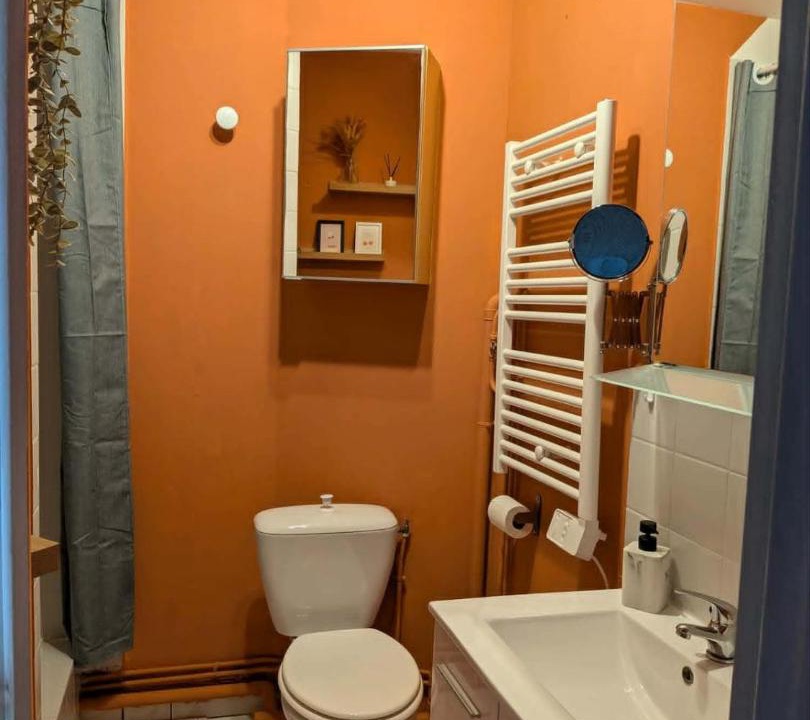 Photo of Bathroom in Doullens