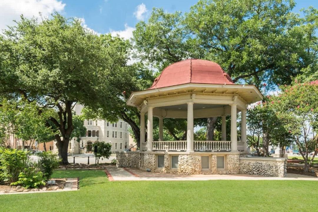 Photo of Others in Gruene