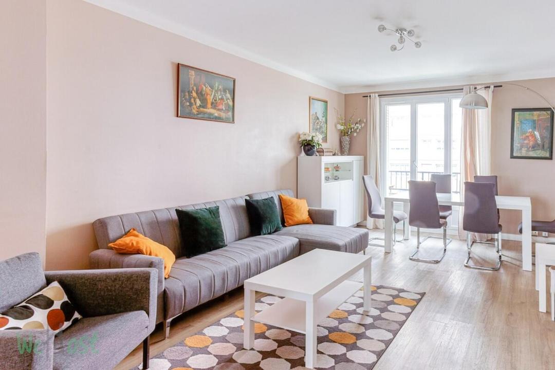Photo of Livingroom in Yves Farge - Le Fleuve