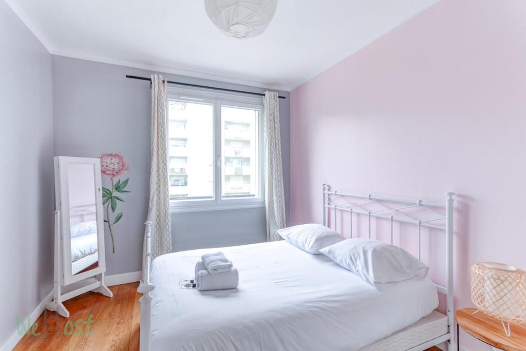 Photo of Bedroom in Yves Farge - Le Fleuve