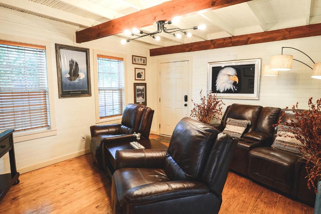 Photo of Livingroom in Bastrop