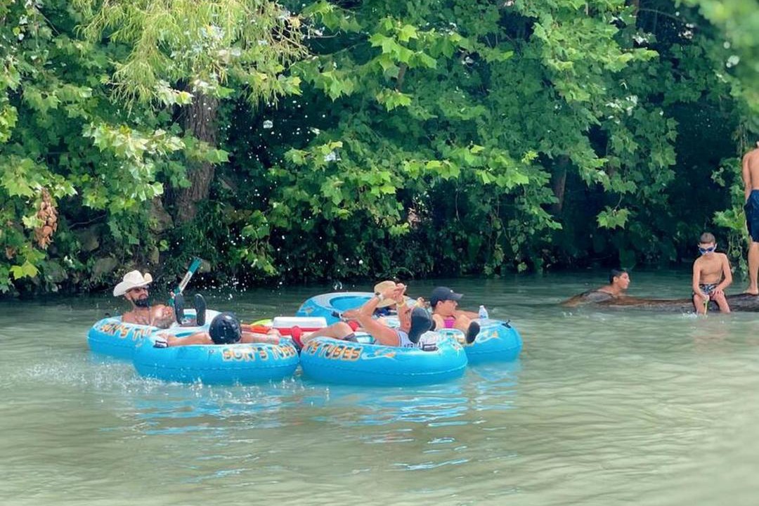 Photo of Others in Fentress