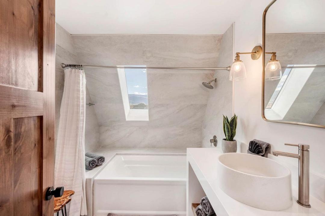 Photo of Bathroom in Torrey