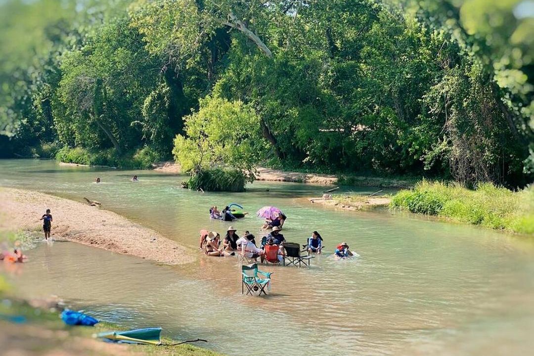 Photo of Others in Fentress