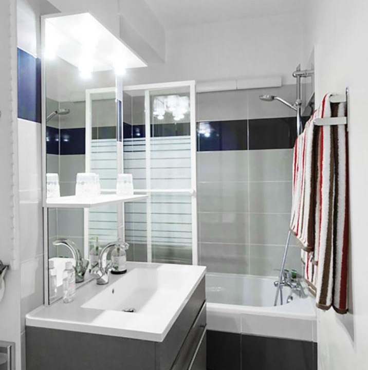 Photo of Bathroom in Le Kremlin-Bicetre