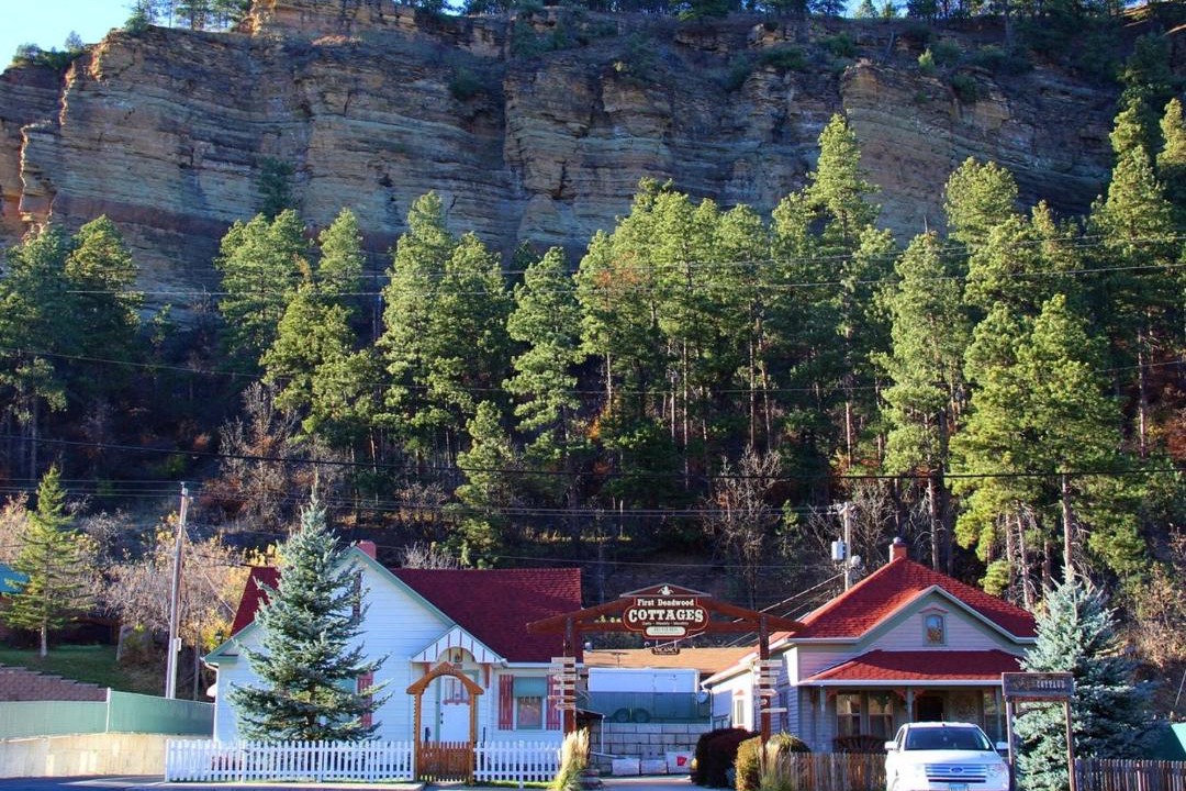 Photo of Others in Deadwood
