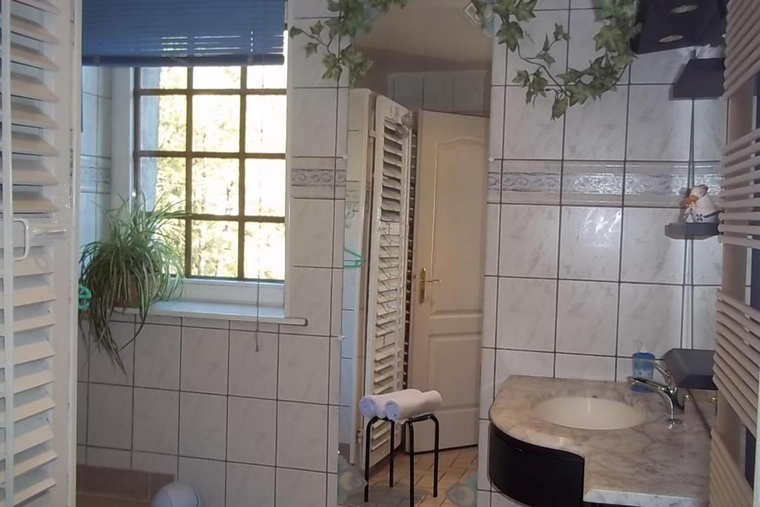 Photo of Bathroom in Rasey