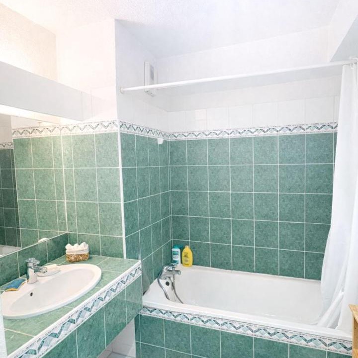 Photo of Bathroom in Les Arceaux