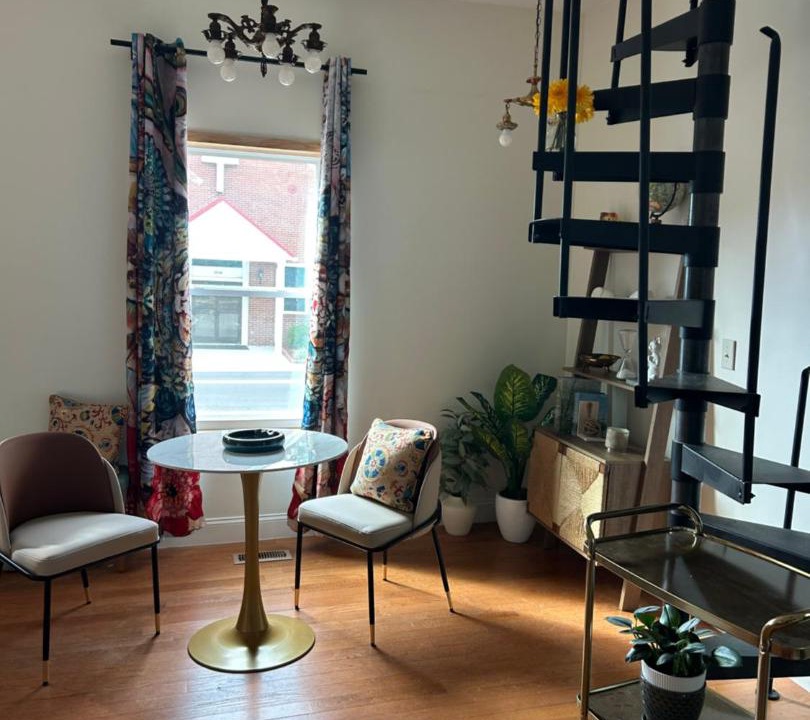 Photo of Livingroom in Milton