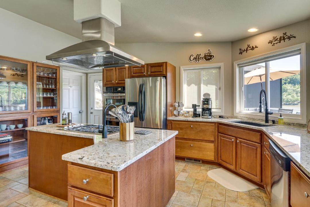 Photo of Kitchen in Roach