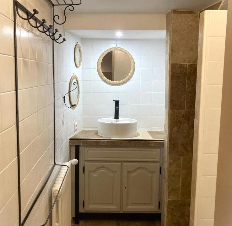Photo of Bathroom in Saint-Jean-de-Valeriscle