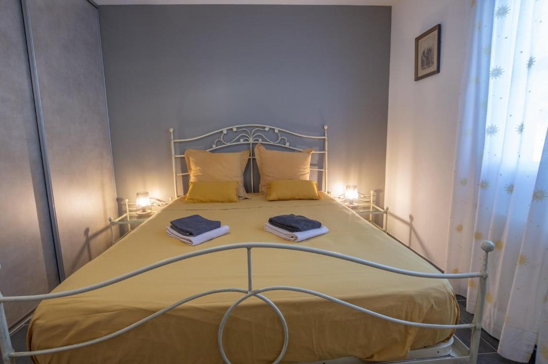Photo of Bedroom in Labastide-de-Virac