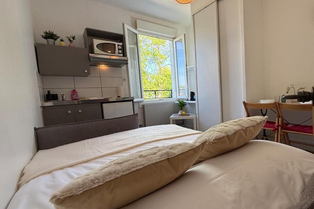 Photo of Bedroom in Margny-les-Compiegne