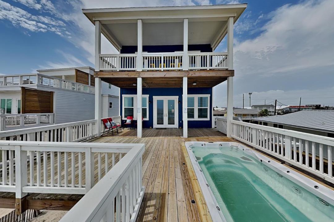 Photo of Patio Balcony in Jamaica Beach