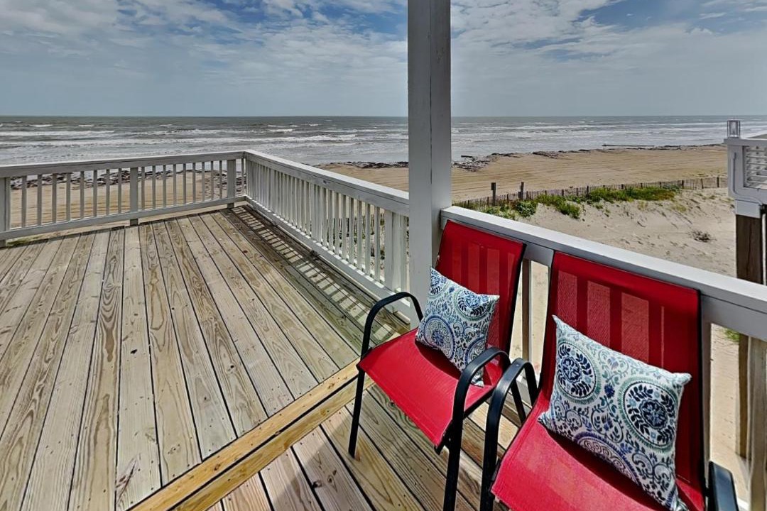 Photo of Patio Balcony in Jamaica Beach