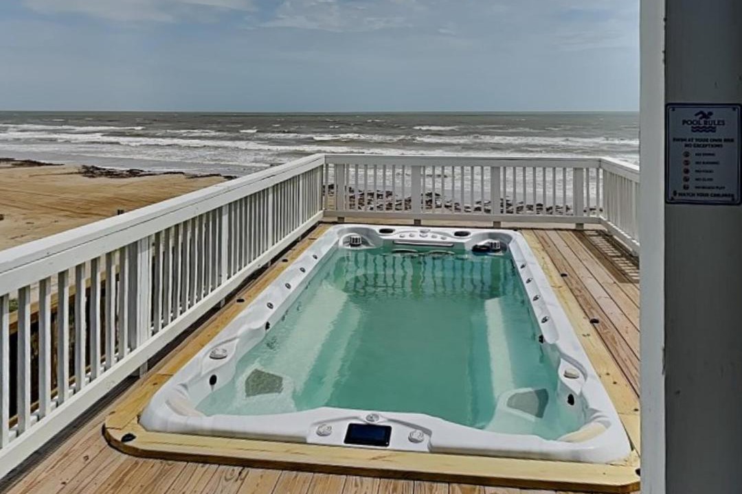 Photo of Patio Balcony in Jamaica Beach
