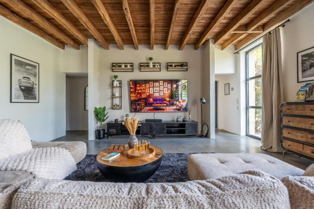 Photo of Livingroom in Dame-Marie-les-Bois