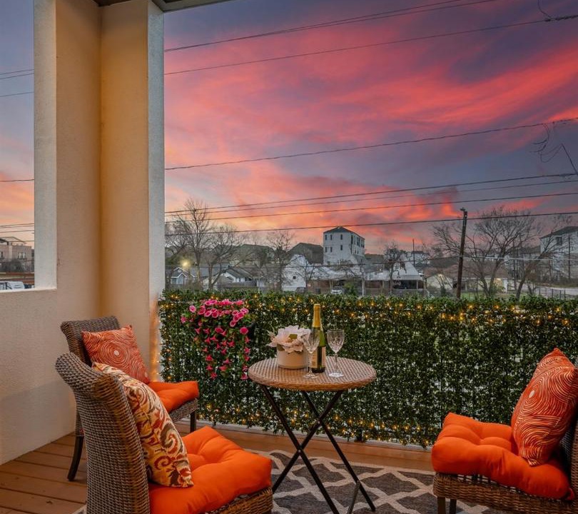 Photo of Patio Balcony in Washington Ave./ Memorial Park
