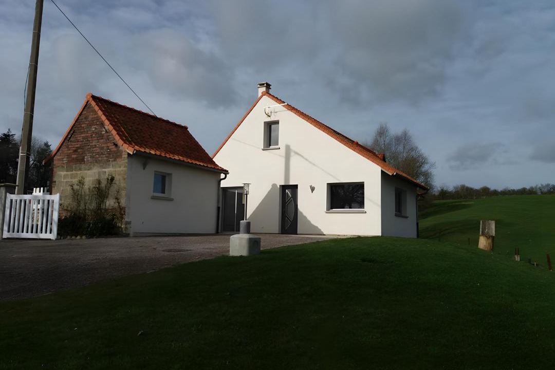 Photo of Others in Henneveux