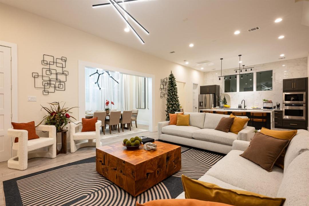 Photo of Livingroom in Washington Ave./ Memorial Park