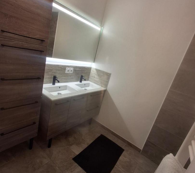 Photo of Bathroom in Maille