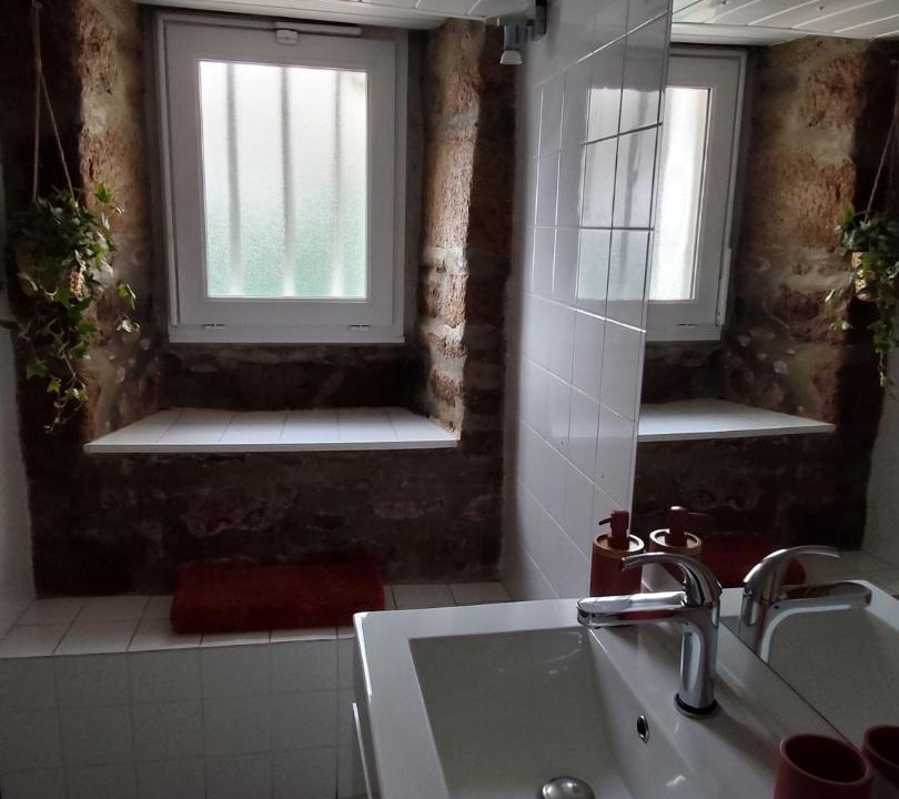 Photo of Bathroom in Cherence-le-Roussel