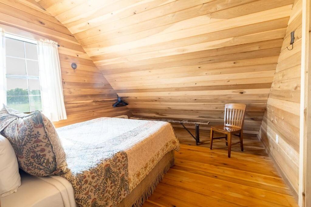 Photo of Bedroom in Grapetown