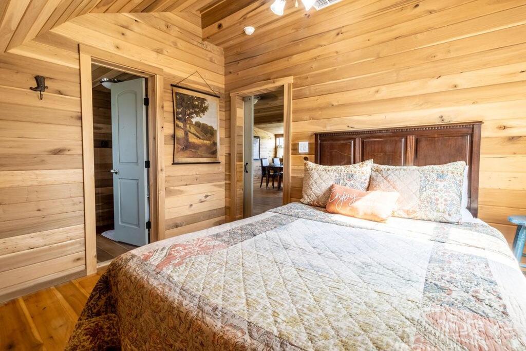Photo of Bedroom in Grapetown