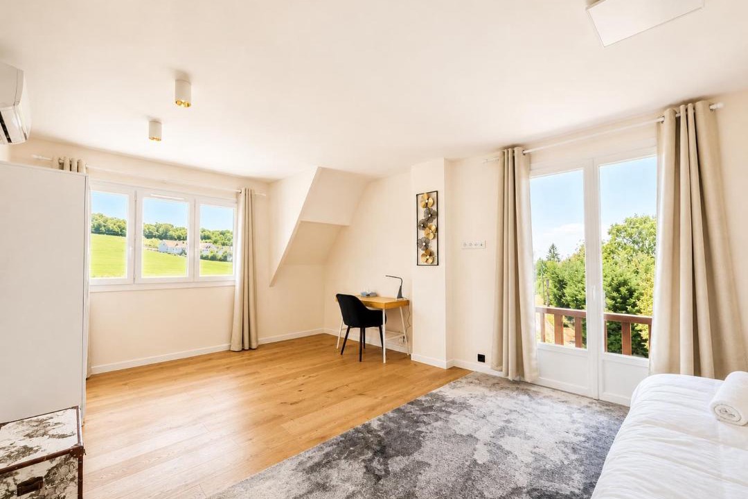 Photo of Others in Anet