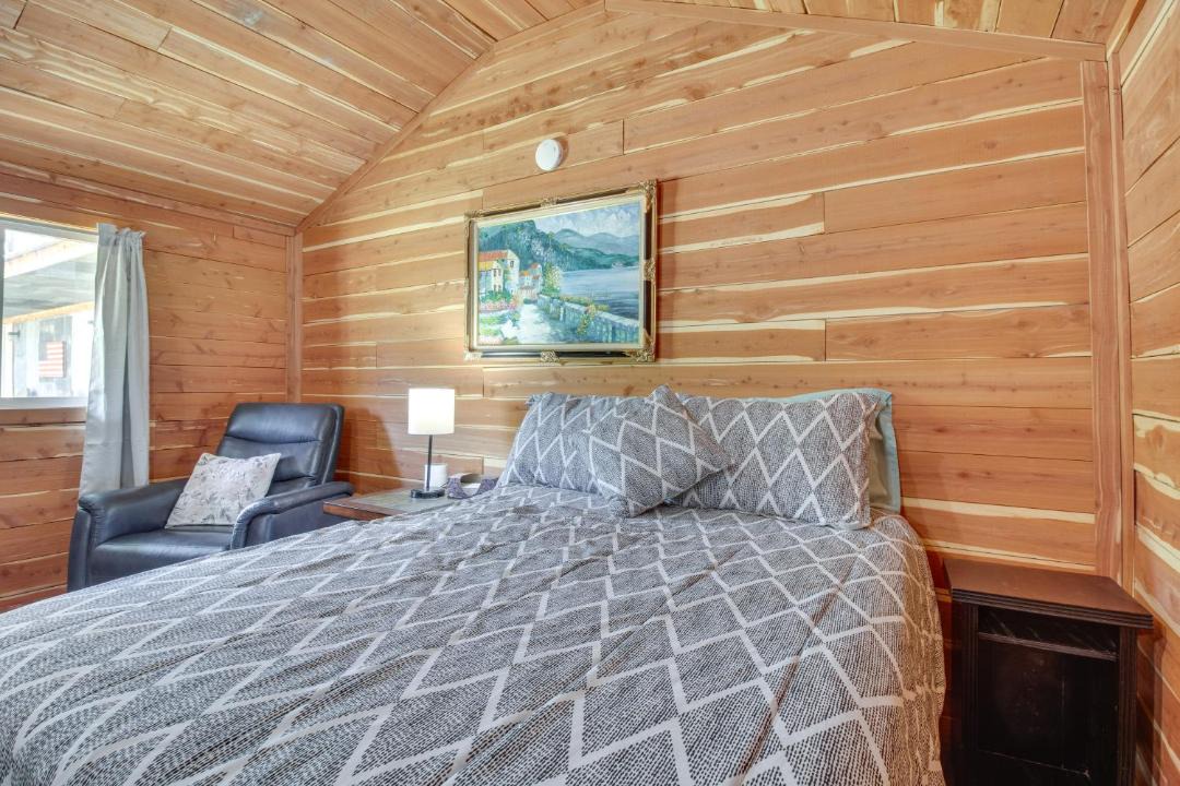 Photo of Bedroom in Lakeview