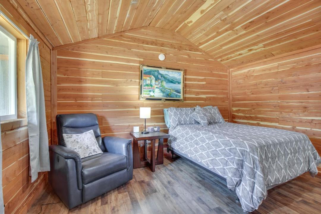 Photo of Bedroom in Lakeview