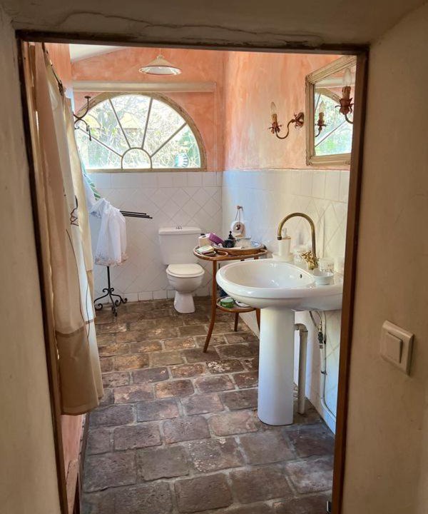 Photo of Bathroom in Sommieres